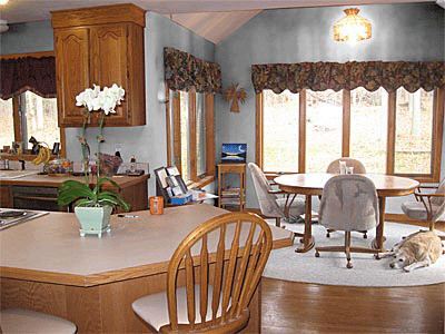 kitchen/dinette color scheme in oak and light blue