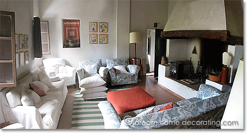 tuscan farmhouse living room, Province of Siena, Tuscany, Italy