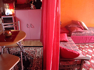 living room in pinks and oranges