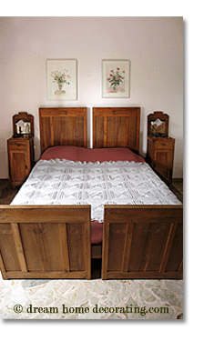 wooden bedstead in Italian stile liberty